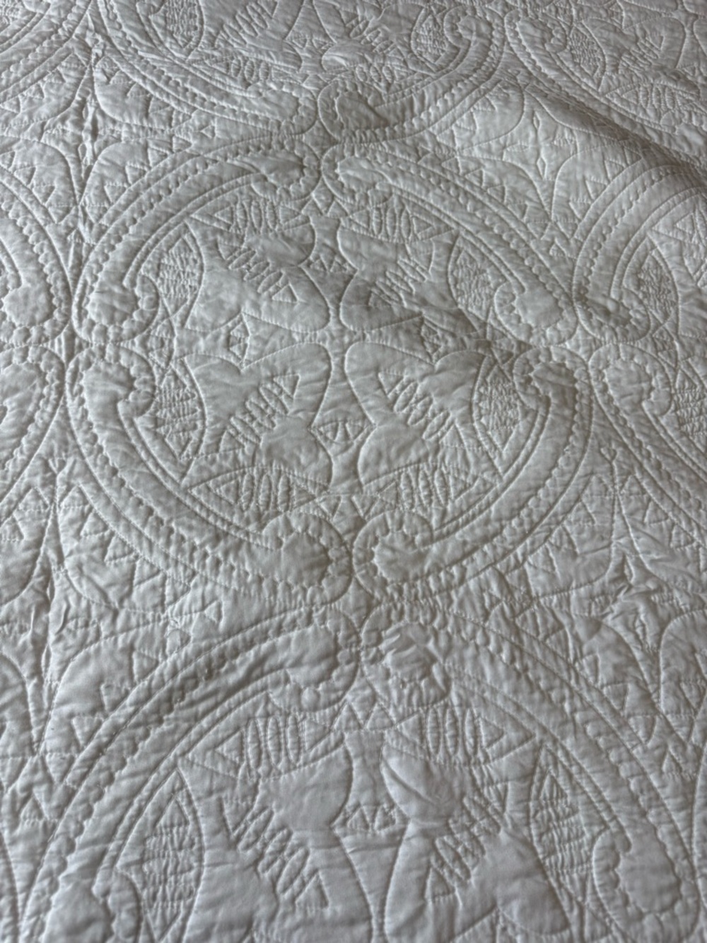 Opalhouse White Quilted Medallion Quilt